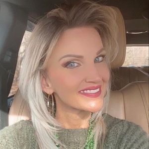 Meet your Posher, Mandie